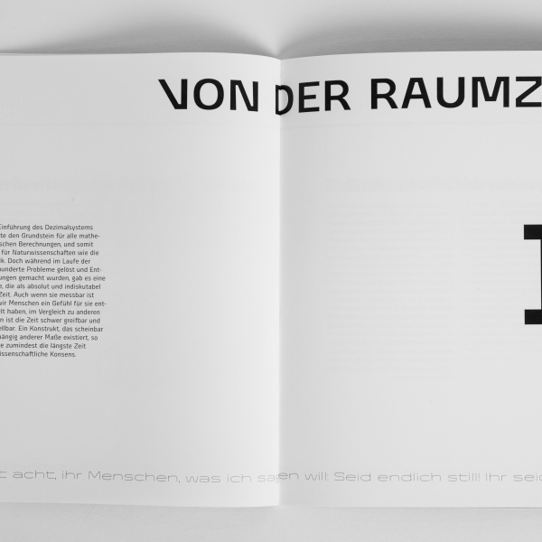 Buchseiten "Von der Raumzeit"