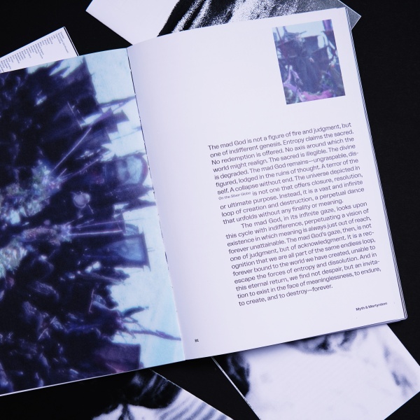 Aufgeschlagenes Buch 
