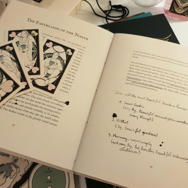 Aufgeschlagenes Buch, Blick auf eine Seite